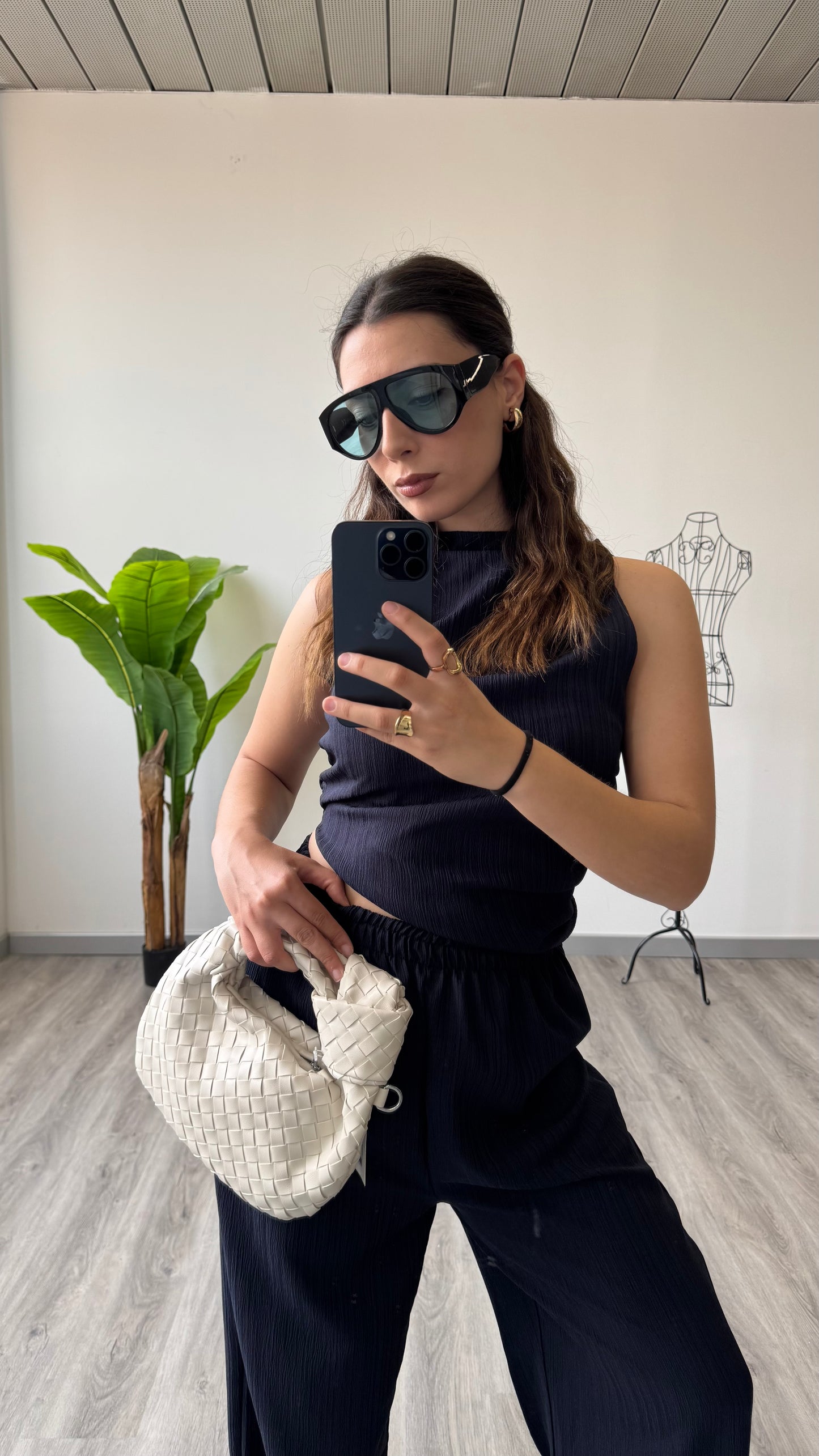 GLASSES MODEL 09