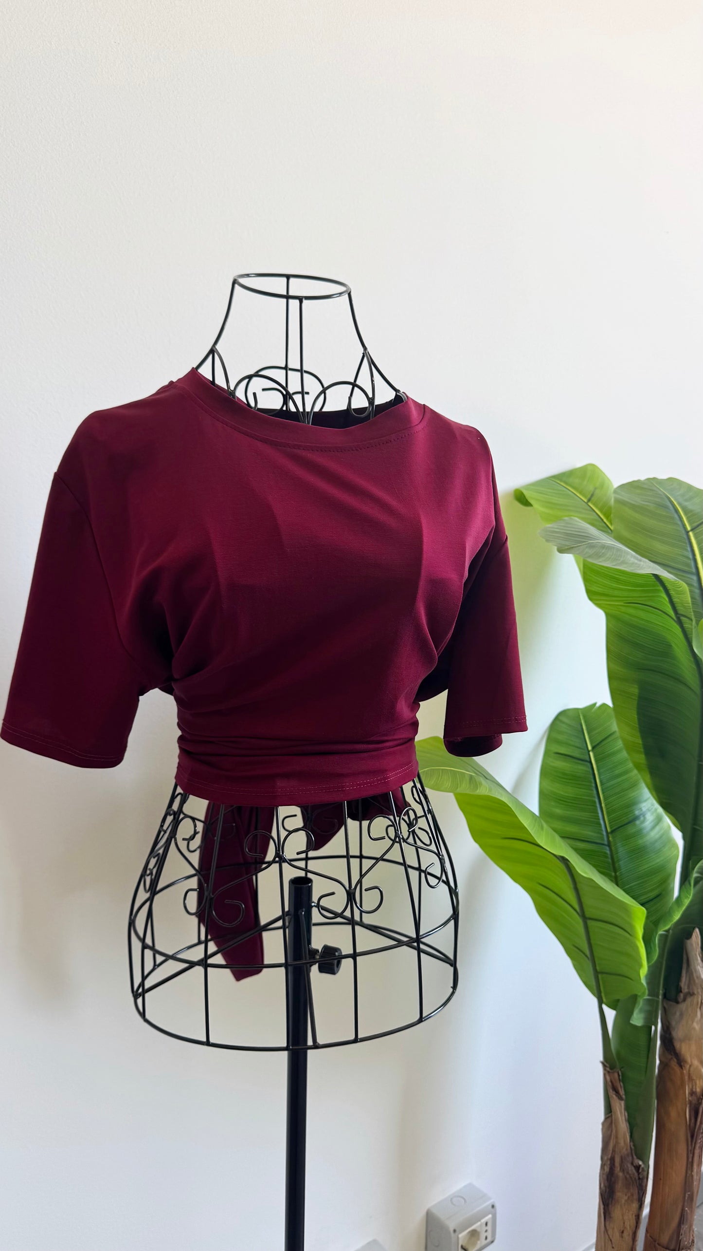 T-SHIRT CROP “TIGHT”