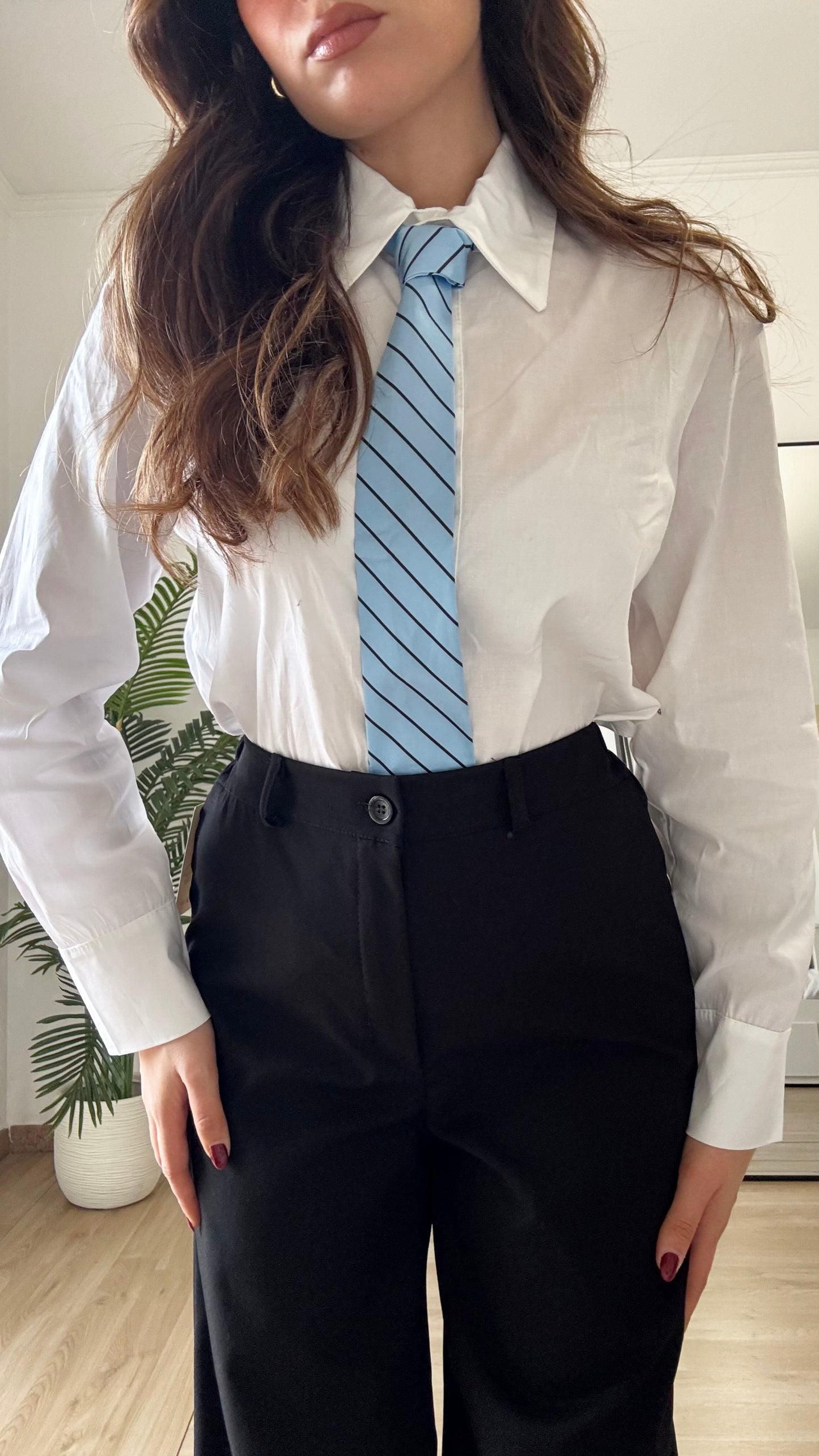 CAMICIA CON CRAVATTA