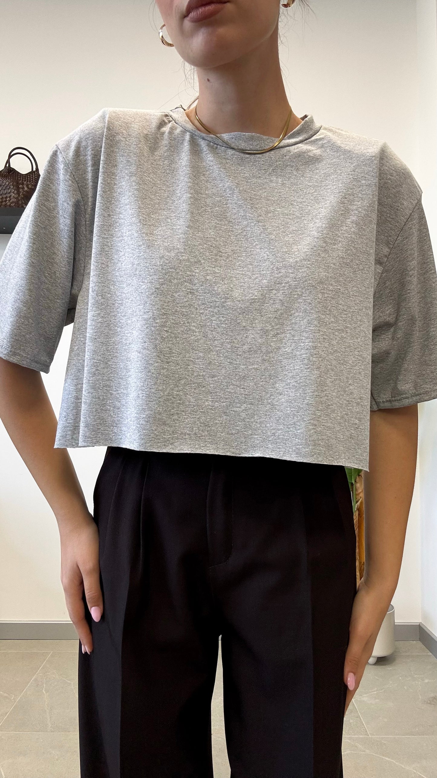 T-SHIRT CROP “TAGLIO VIVO”
