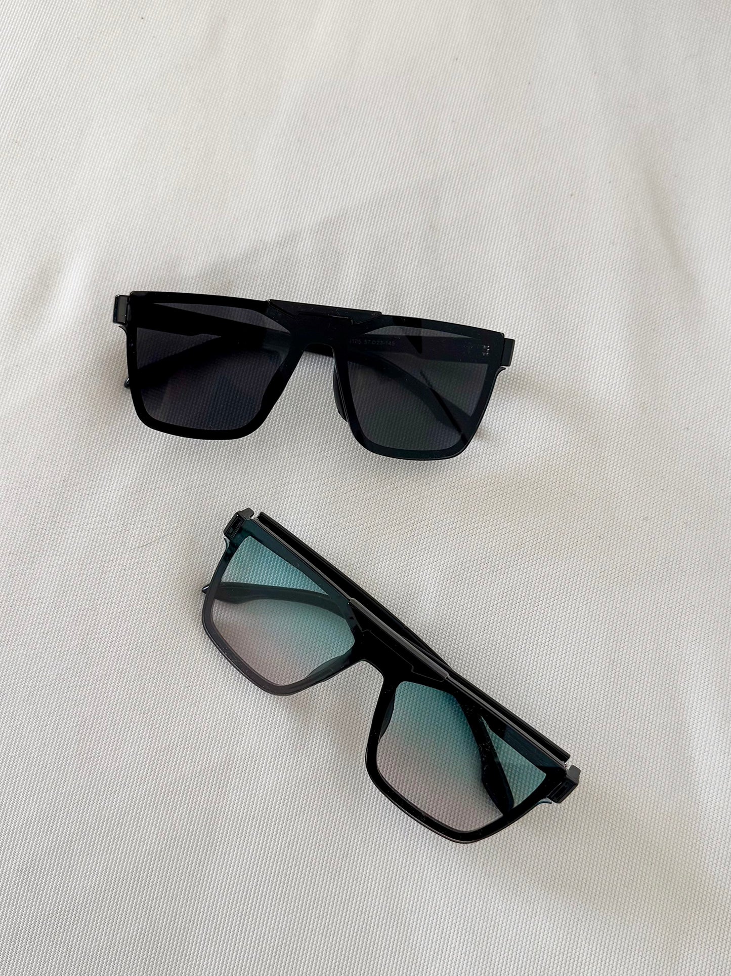 GLASSES MODEL 07