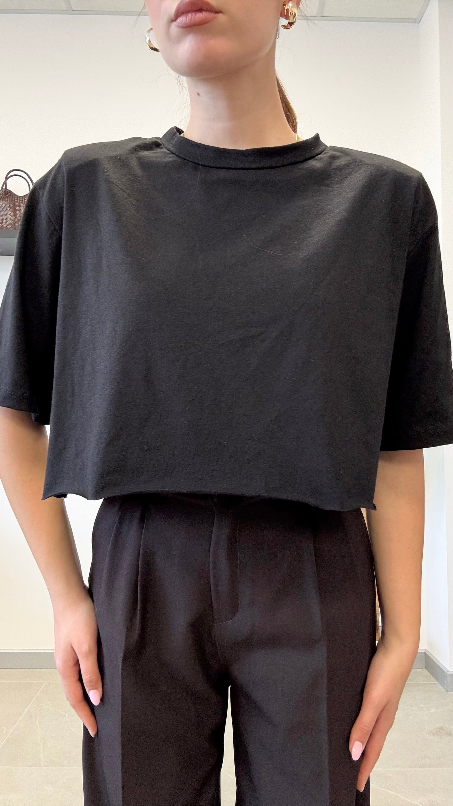 T-SHIRT CROP “TAGLIO VIVO”