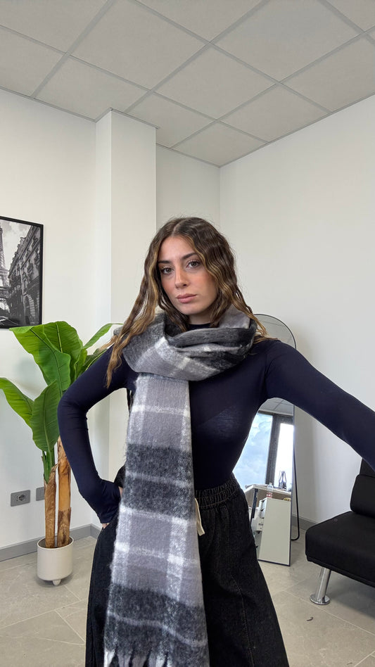 SCIARPA “SQUARE”