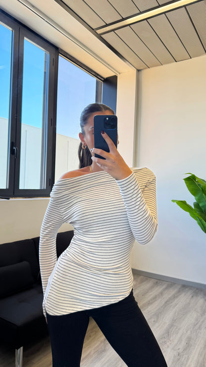 MAGLIA ASIMMETRICA “A RIGHE”
