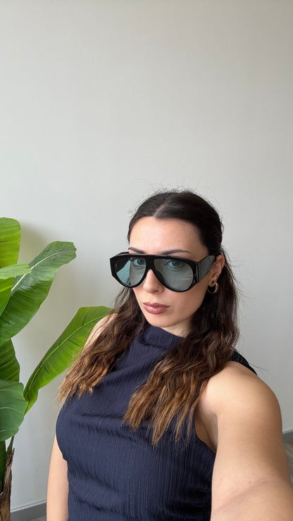 GLASSES MODEL 09