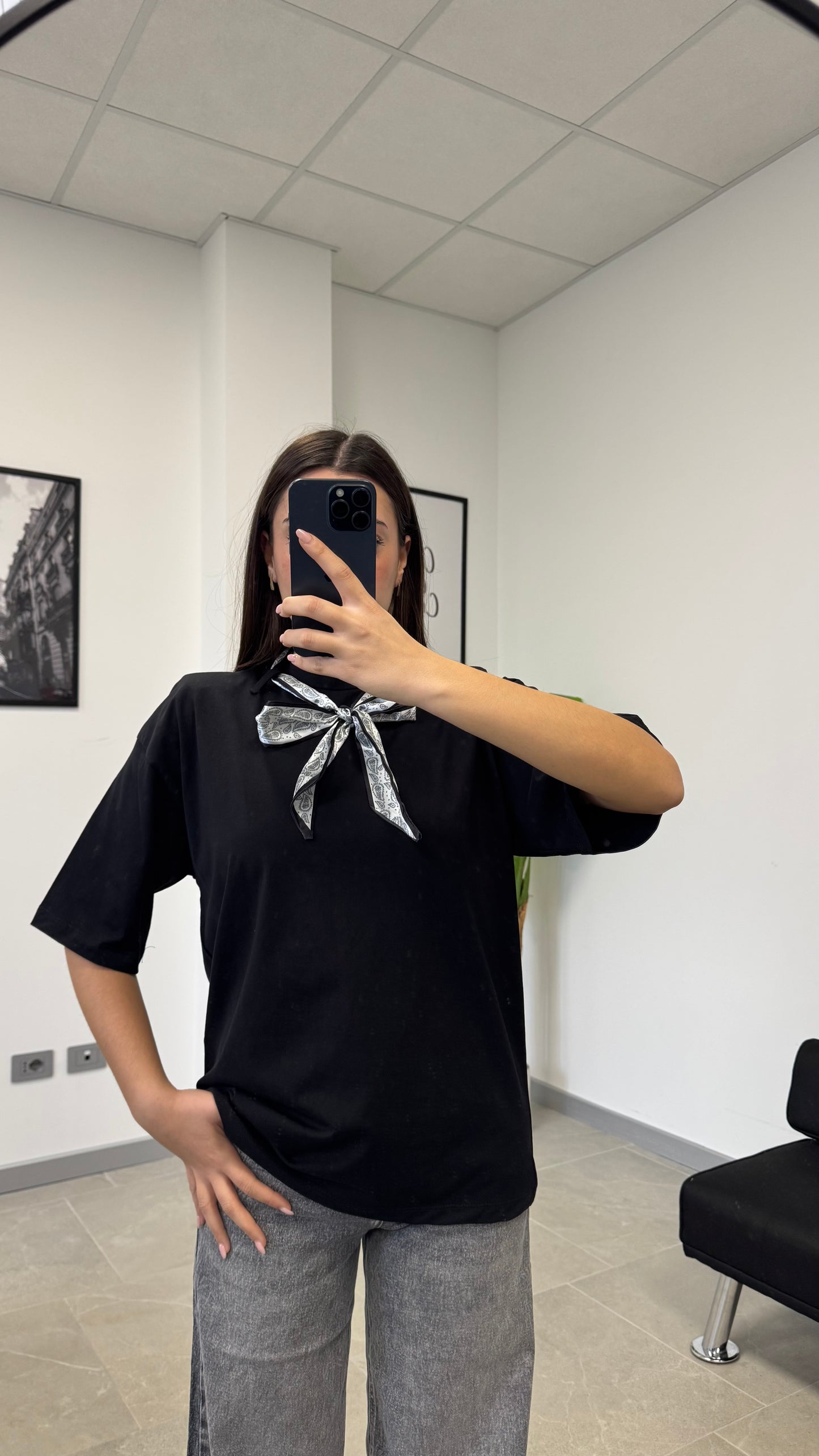 T-SHIRT JUST WEST con Foulard