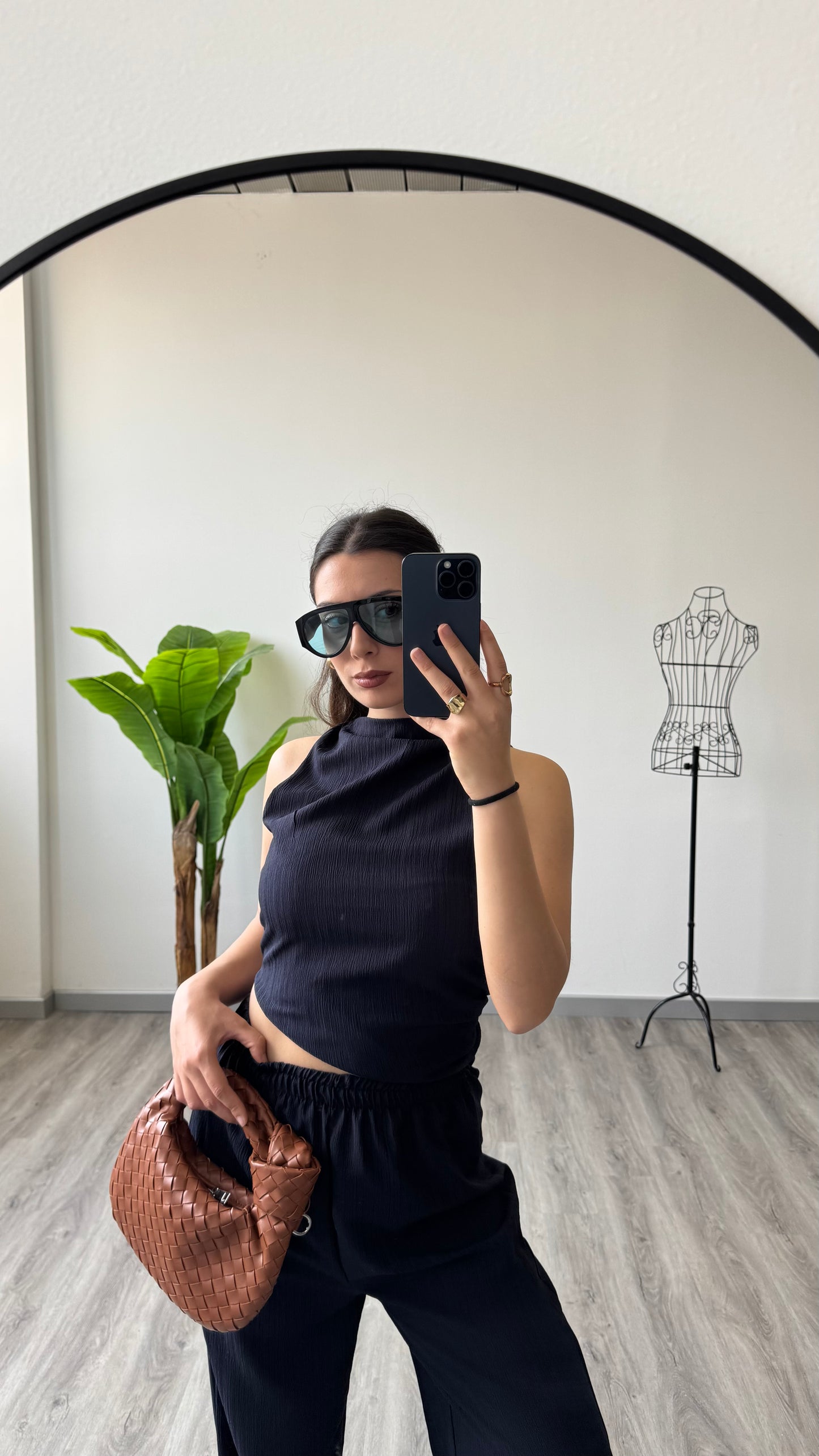 GLASSES MODEL 09