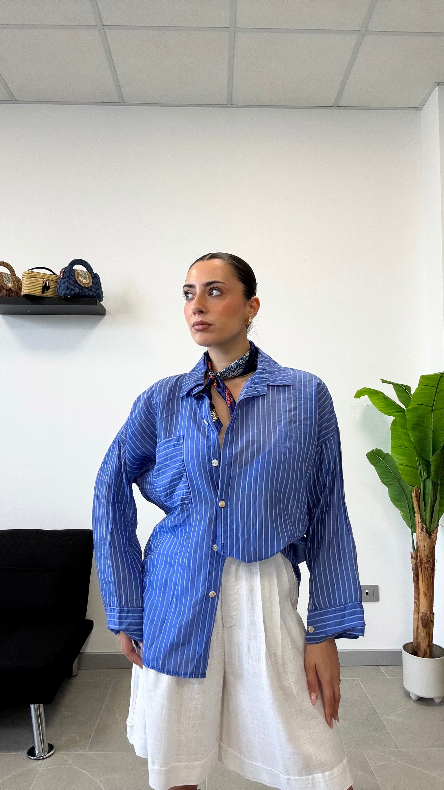 CAMICIA SEMI VELATA “GESSATA”