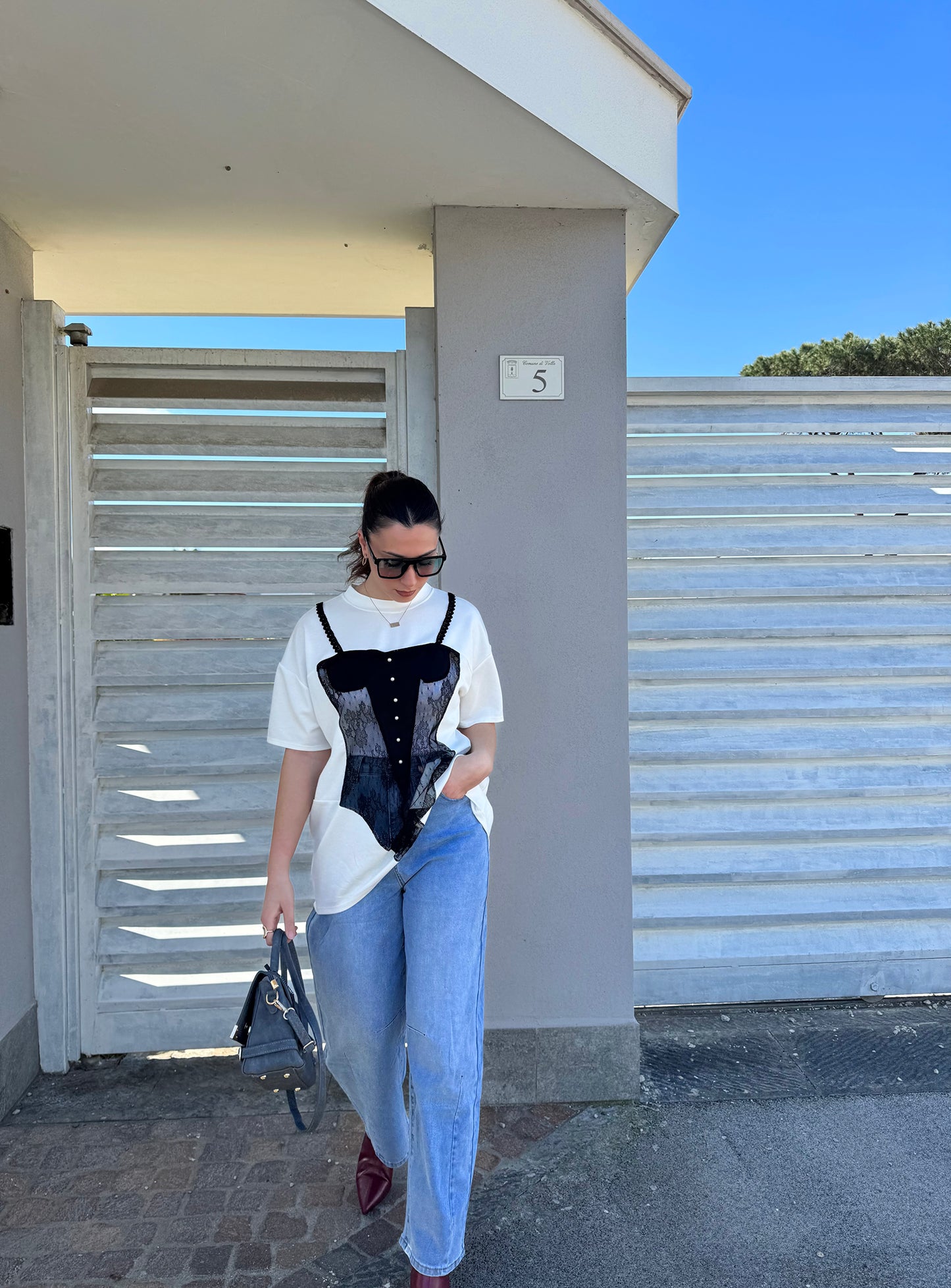 T SHIRT RICAMO