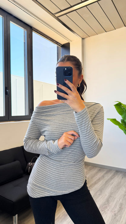 MAGLIA ASIMMETRICA “A RIGHE”