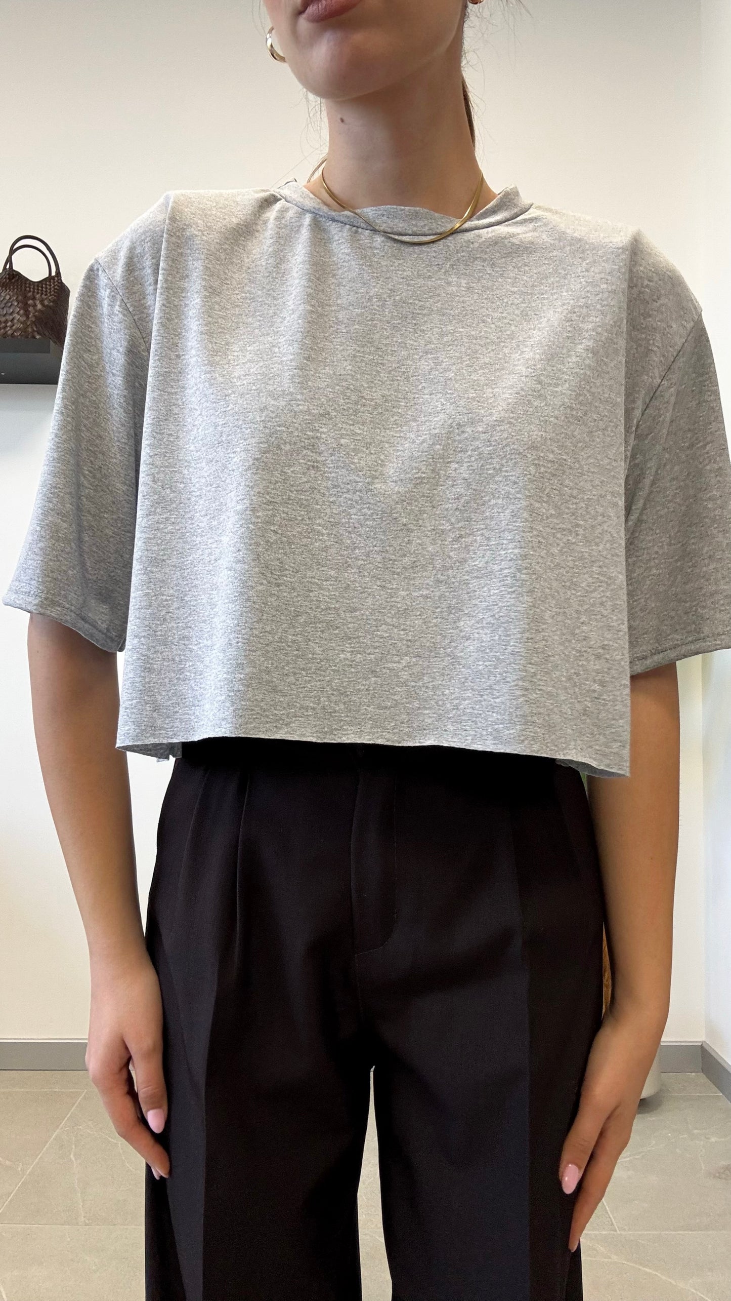 T-SHIRT CROP “TAGLIO VIVO”